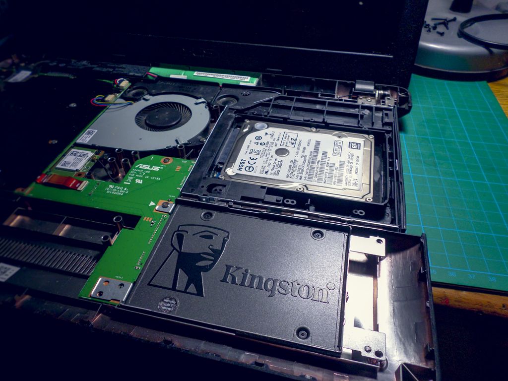 Caddy SSD y HDD